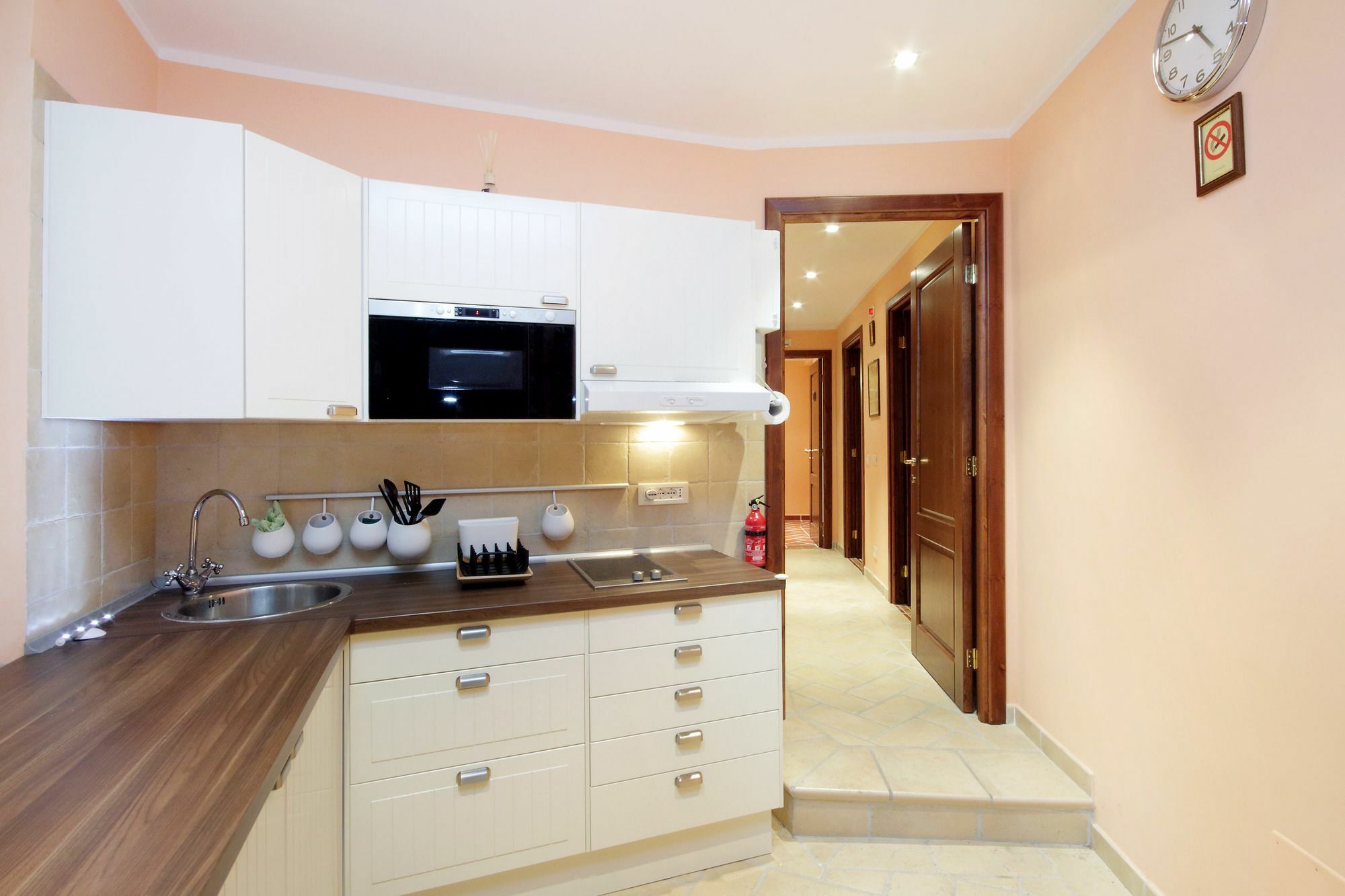 Lillihouse Hotel Рим Екстериор снимка