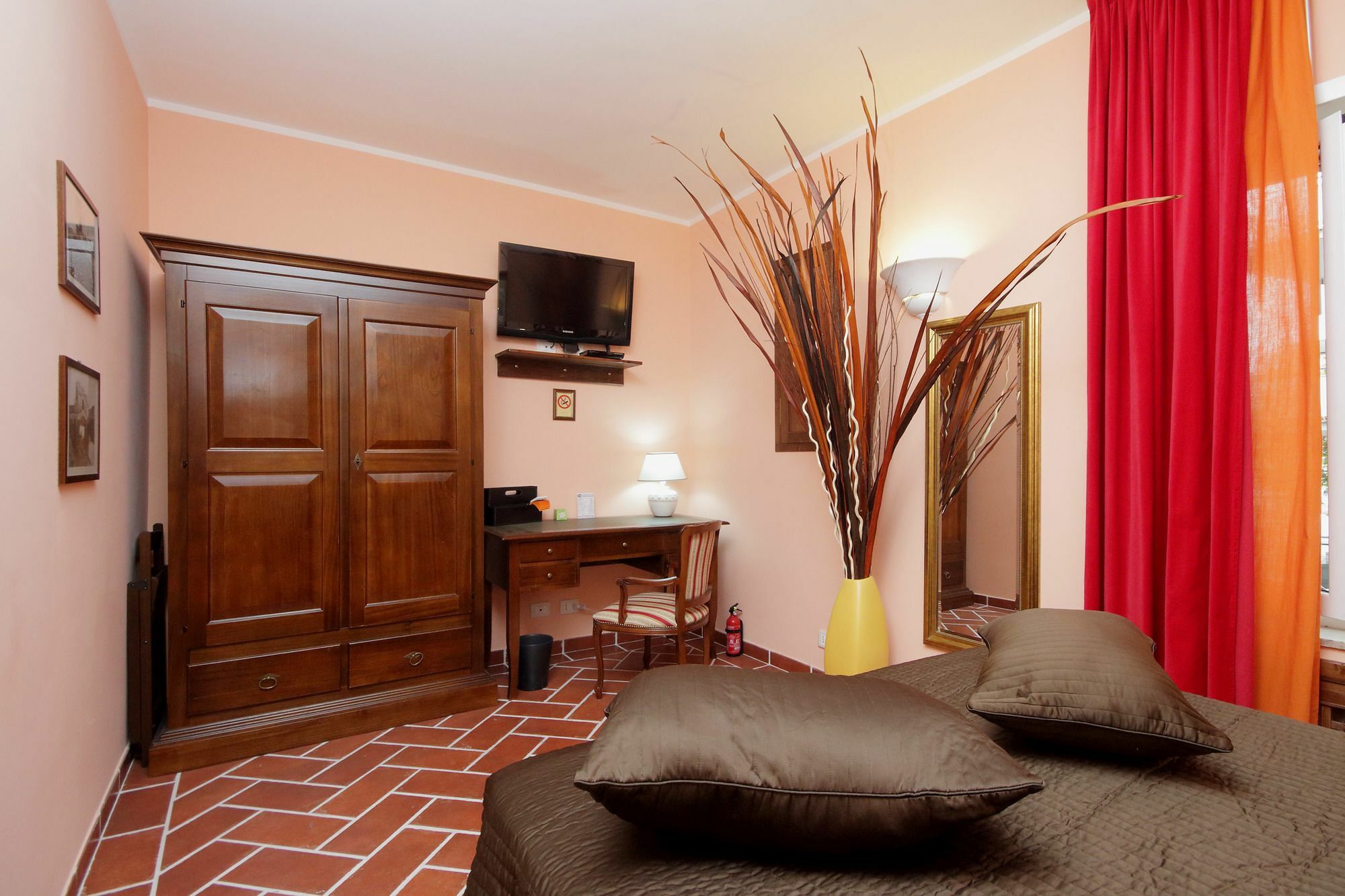 Lillihouse Hotel Рим Екстериор снимка