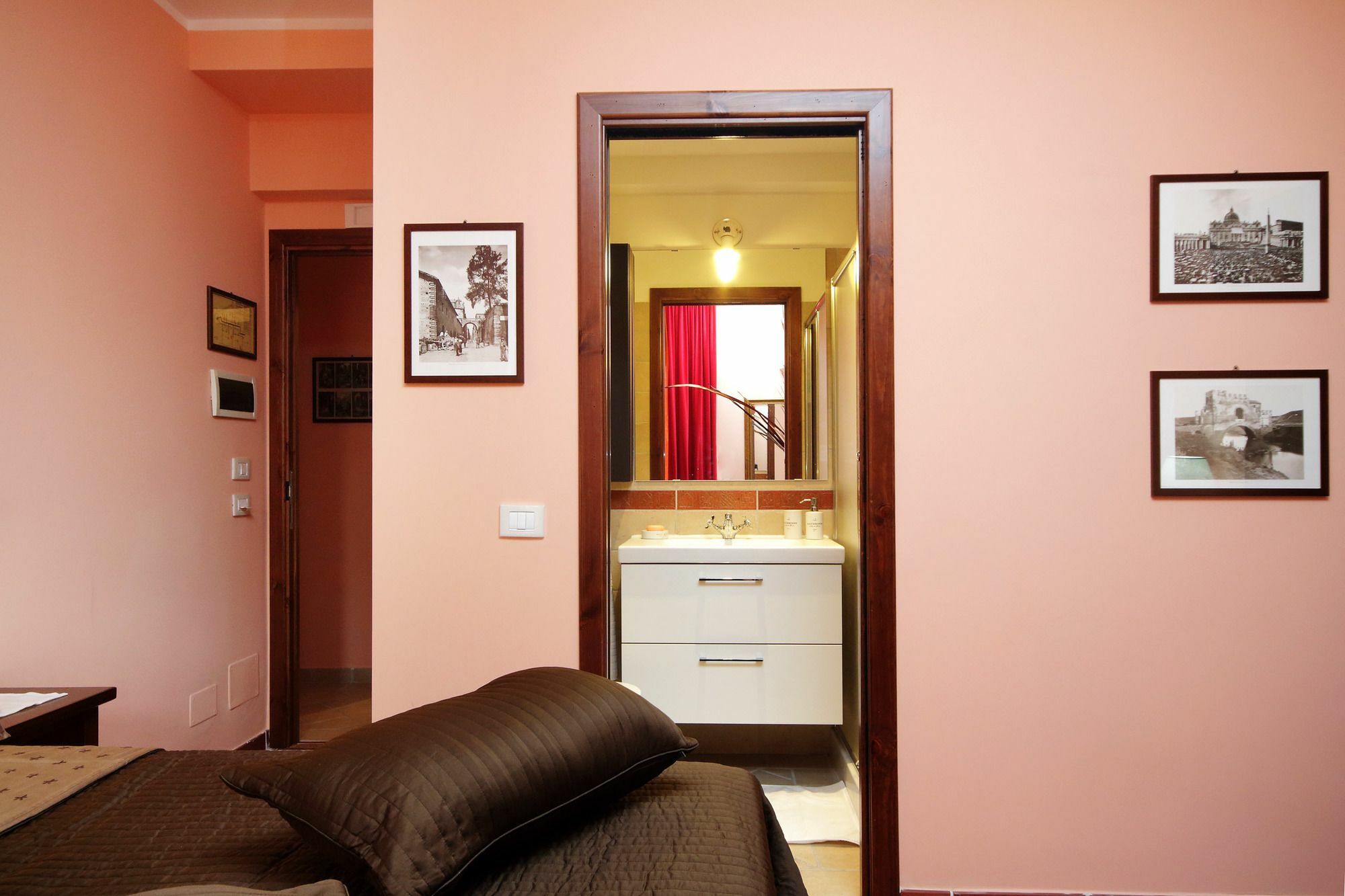 Lillihouse Hotel Рим Екстериор снимка