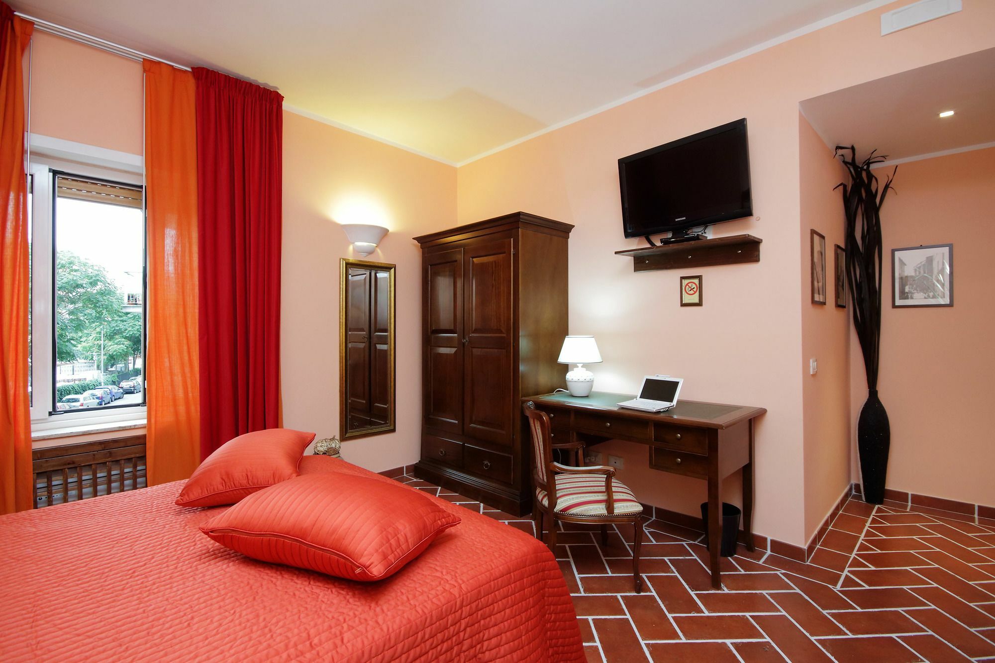 Lillihouse Hotel Рим Екстериор снимка