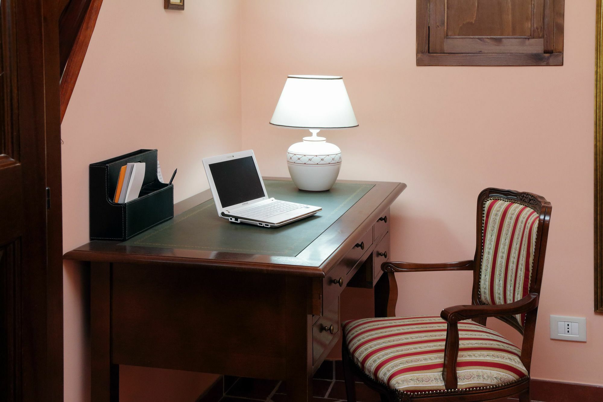 Lillihouse Hotel Рим Екстериор снимка